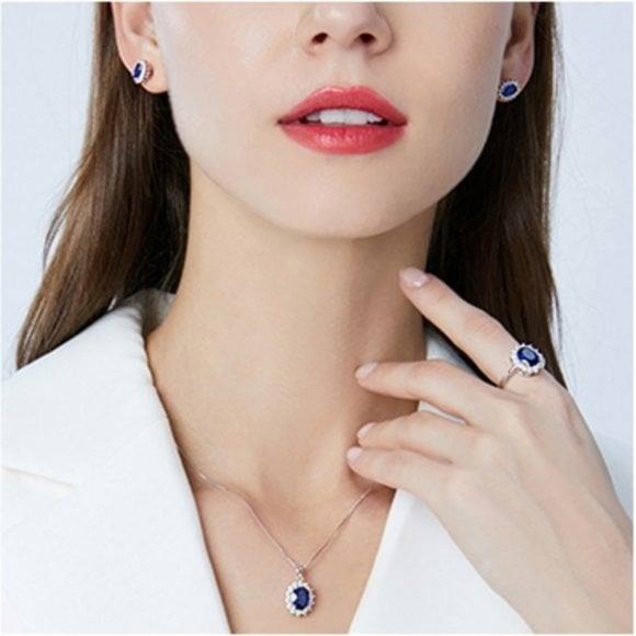Luxurious Blue Sapphire Princess Diana Inspired Necklace in S925 Sterling Silver - Picture 4 of 5